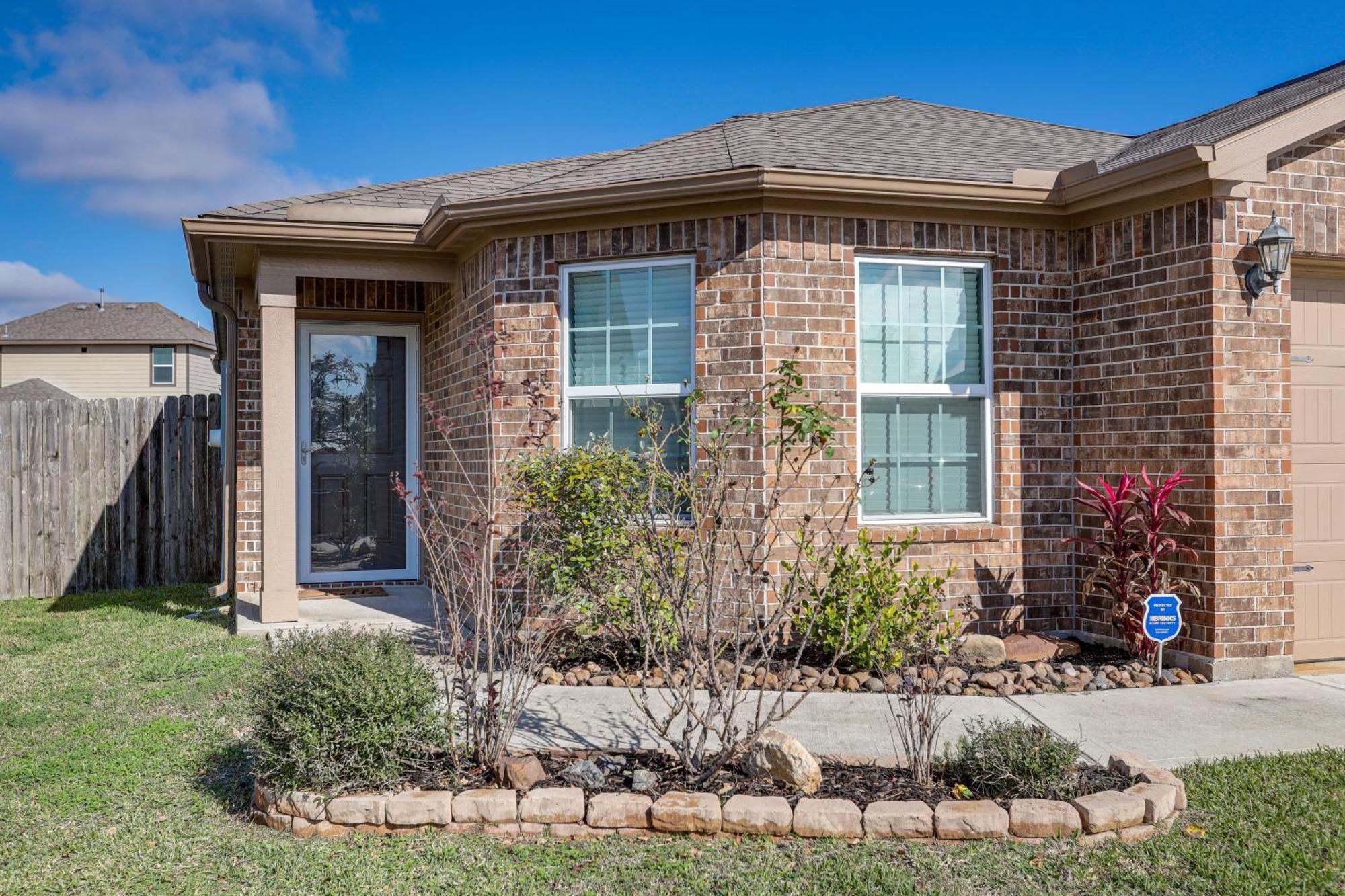 Texas Gulf Coast Home Fire Pit, 12 Mi To Beach! Santa Fe Exterior photo